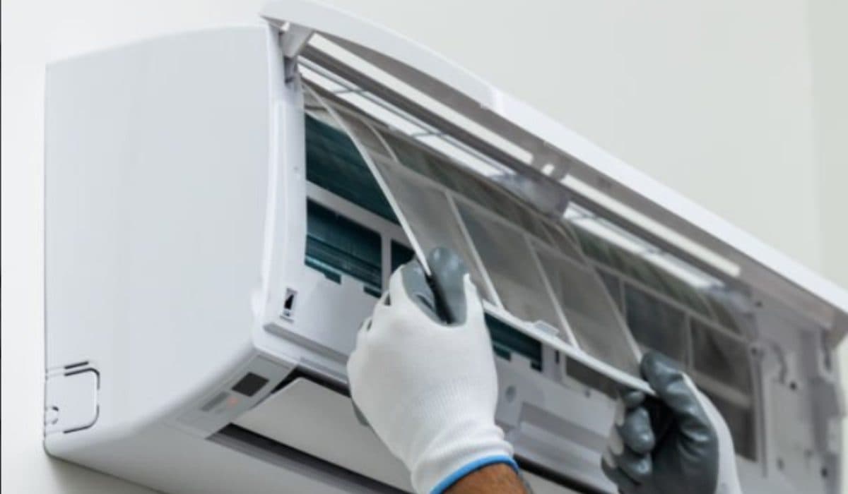 Air Conditioner Maintenance & Service